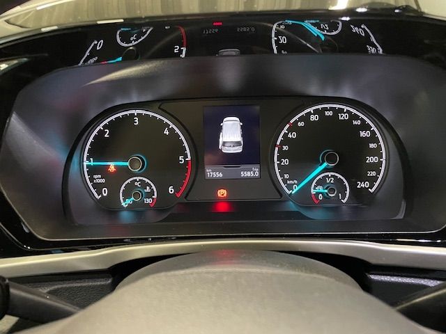 Fahrzeugabbildung Ford Tourneo Connect Active PANO Winterpaket AHK