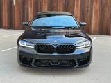 BMW M5 xDrive full option cs look Bower Wilkins  - BMW M5 von privat