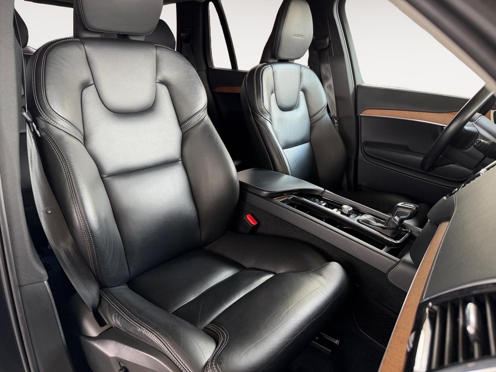 Volvo XC90 2.0 D5 Inscription AWD LEDER KAM LED CARPLA