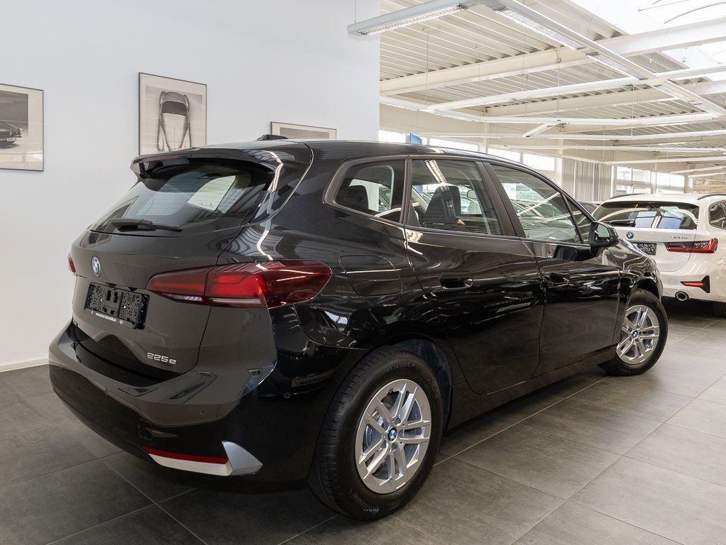 BMW 225 Active Tourer - Bild 2