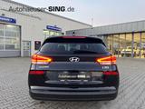 Hyundai i30cw Kombi Automatik Klimaauto LED Kamera Navi - Hyundai i30: I30cw