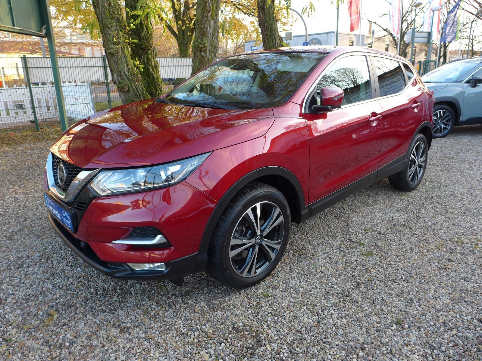 Nissan Qashqai 1.3 DIG-T DCT Navi / 360 Kamera /Sitzh.