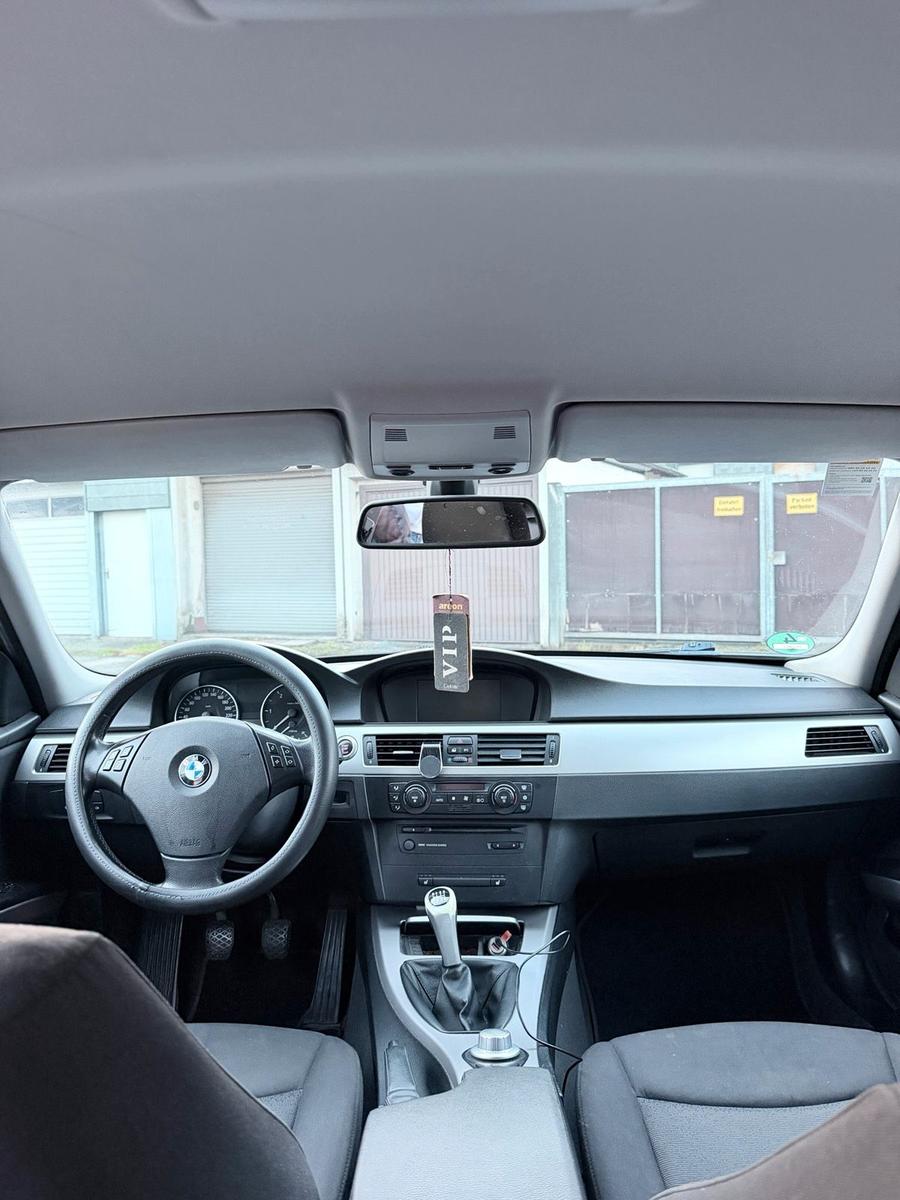 BMW 320 2007 — photo 11