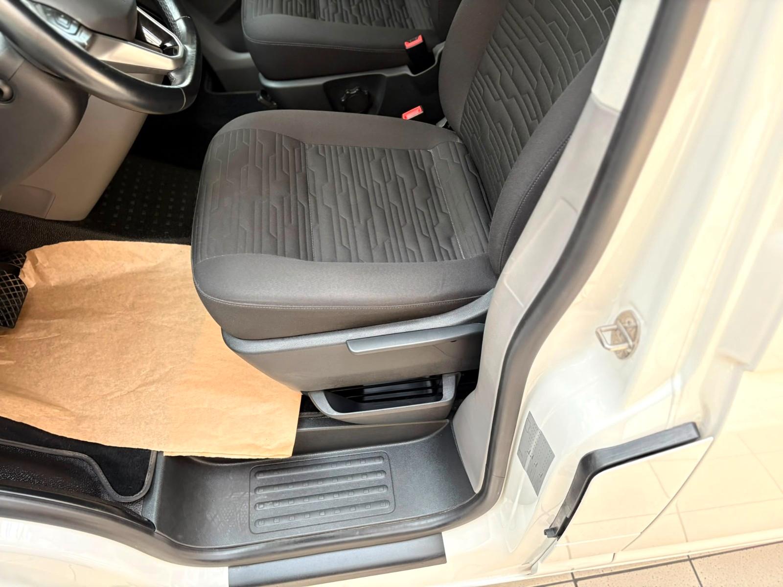 Volkswagen T6.1 Caravelle/Lang/7-Sitzer/Automatik/AHK/Neuzu