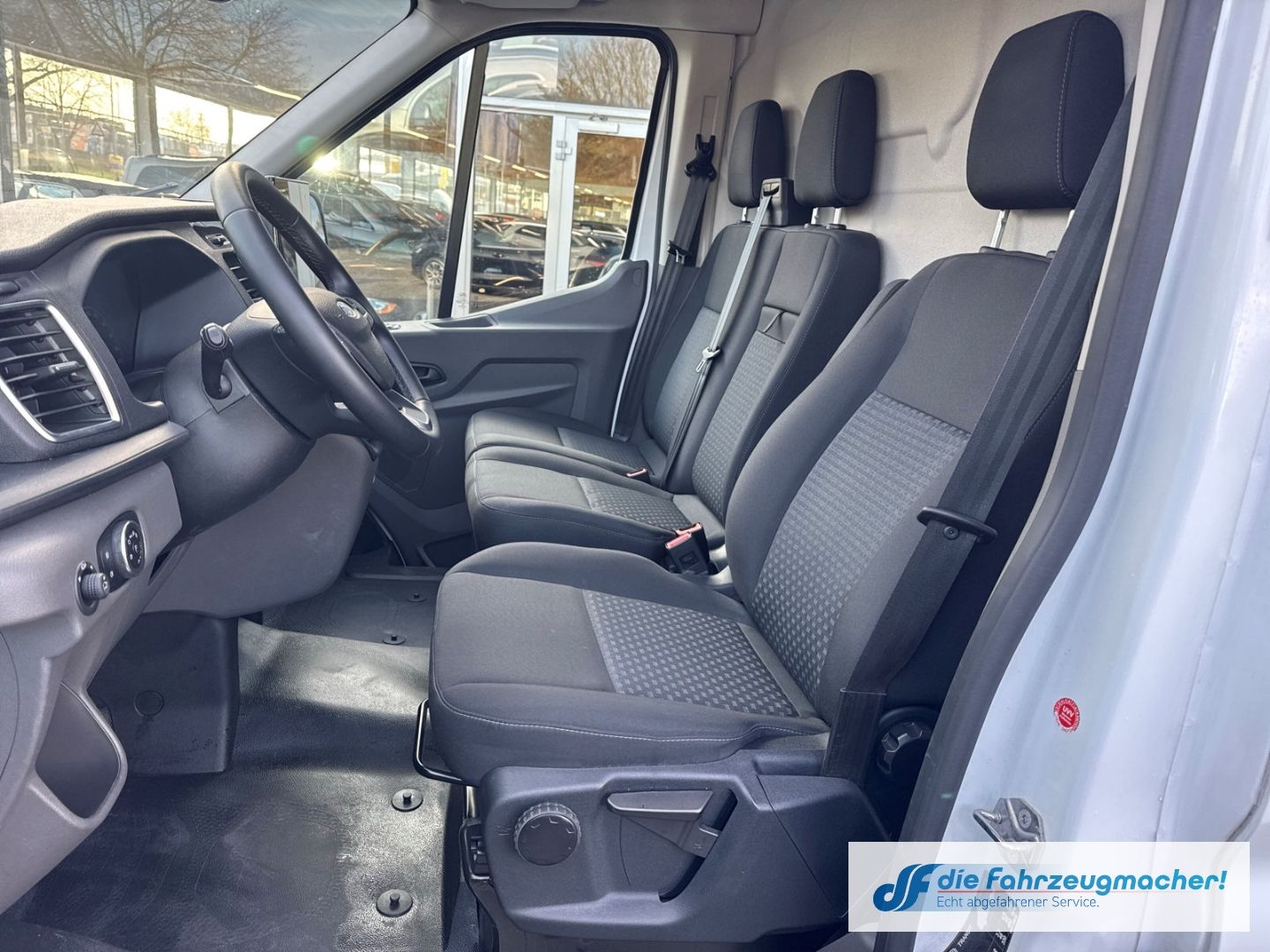 Fahrzeugabbildung Ford Transit Kasten 350 L3H3 Trend Rückfahr DAB Totwi