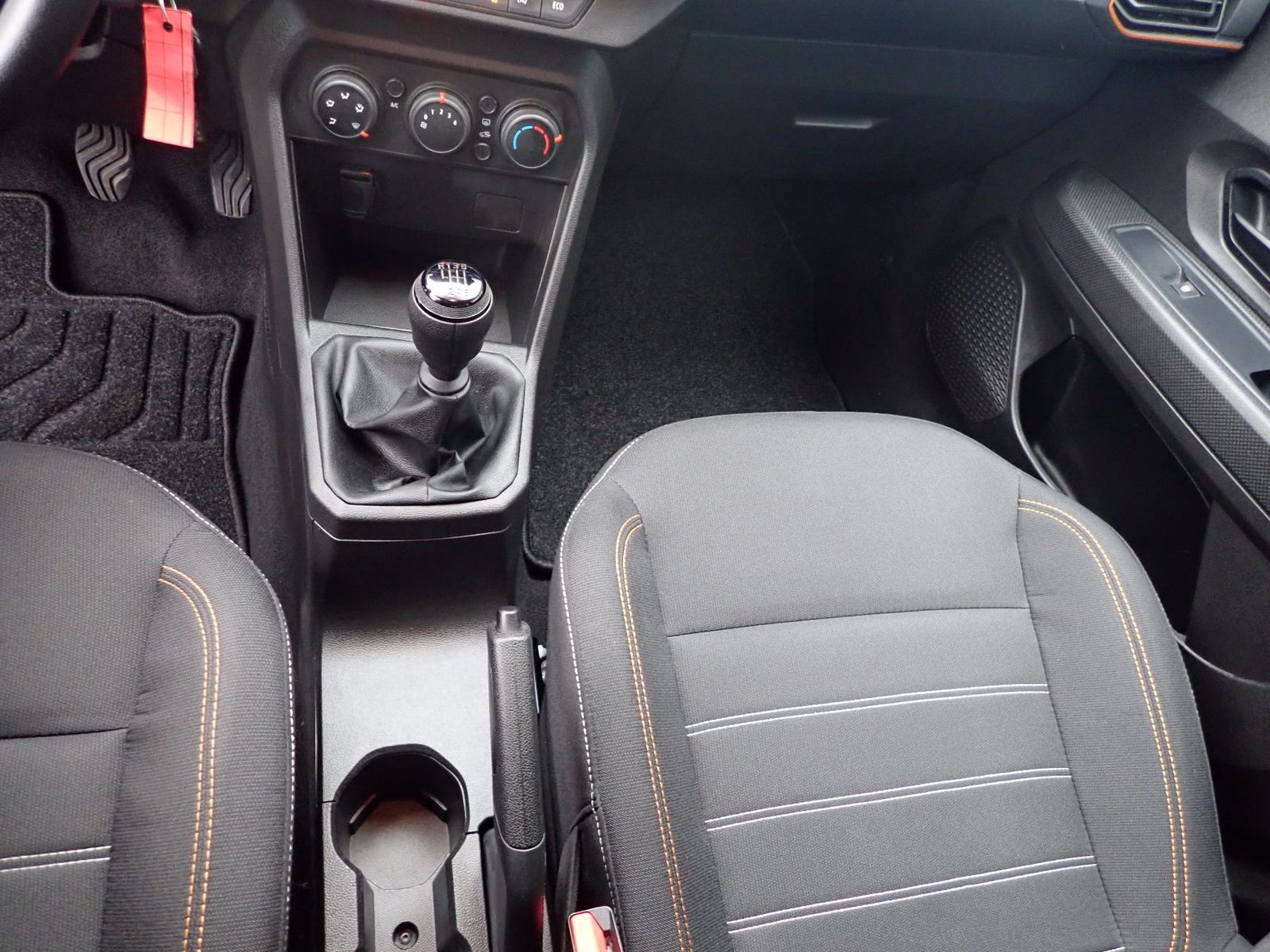 Fahrzeugabbildung Dacia Sandero III Stepway Essential TCe 90