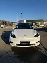 Tesla Model Y Long Range Dual Motor AWD 20 ZOLL MwSt - Tesla Model Y: Limousine