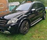 Mercedes-Benz ML 63 AMG 4MATIC AMG - Mercedes-Benz ML 63 AMG aus 2009