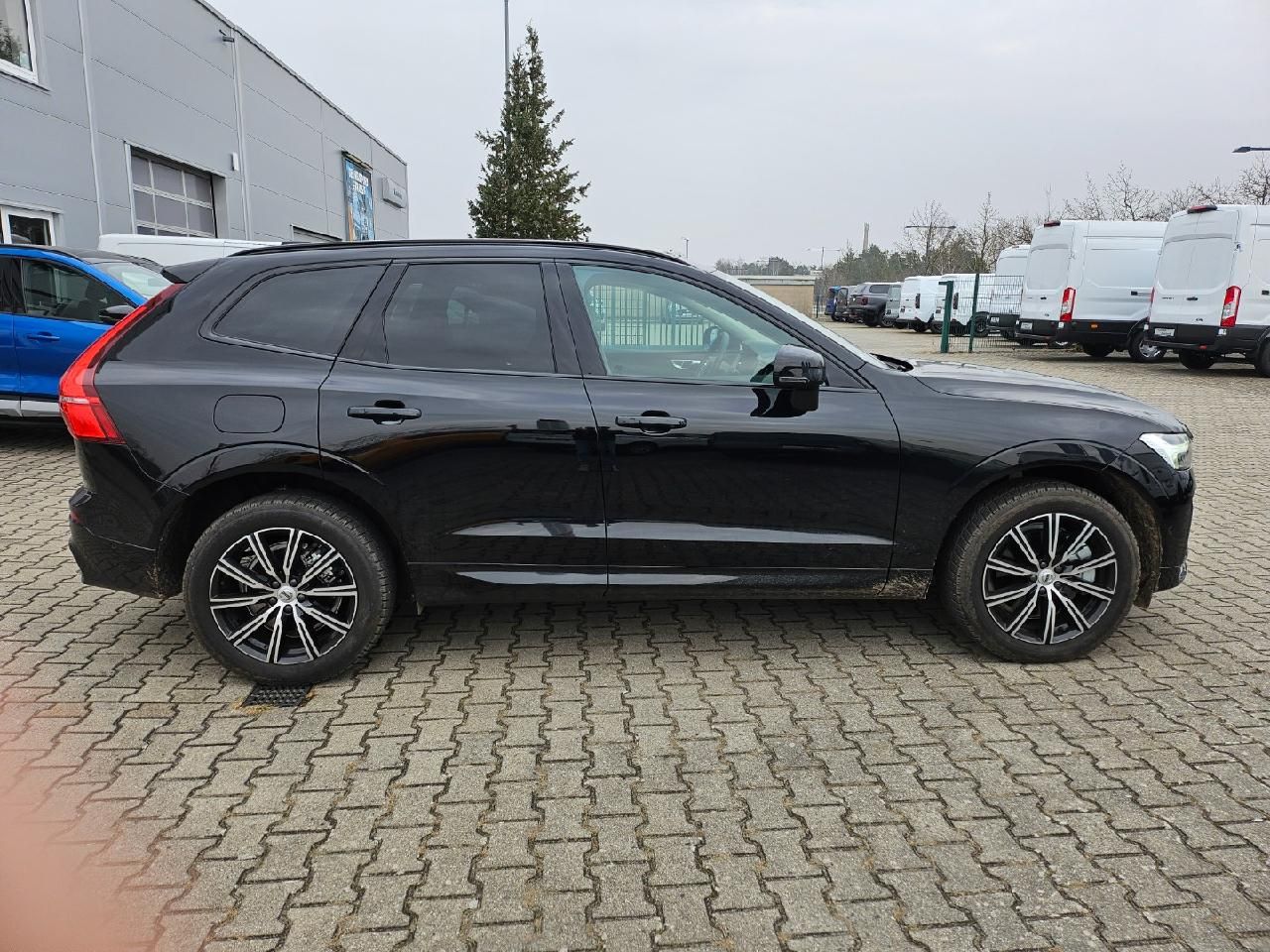 Fahrzeugabbildung Volvo XC60 Ultimate Dark AWD
