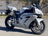 Honda CBR 1000 RR SC57 - HONDA 2005 CBR 1000 RR