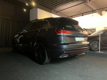 Volkswagen Touareg - 5