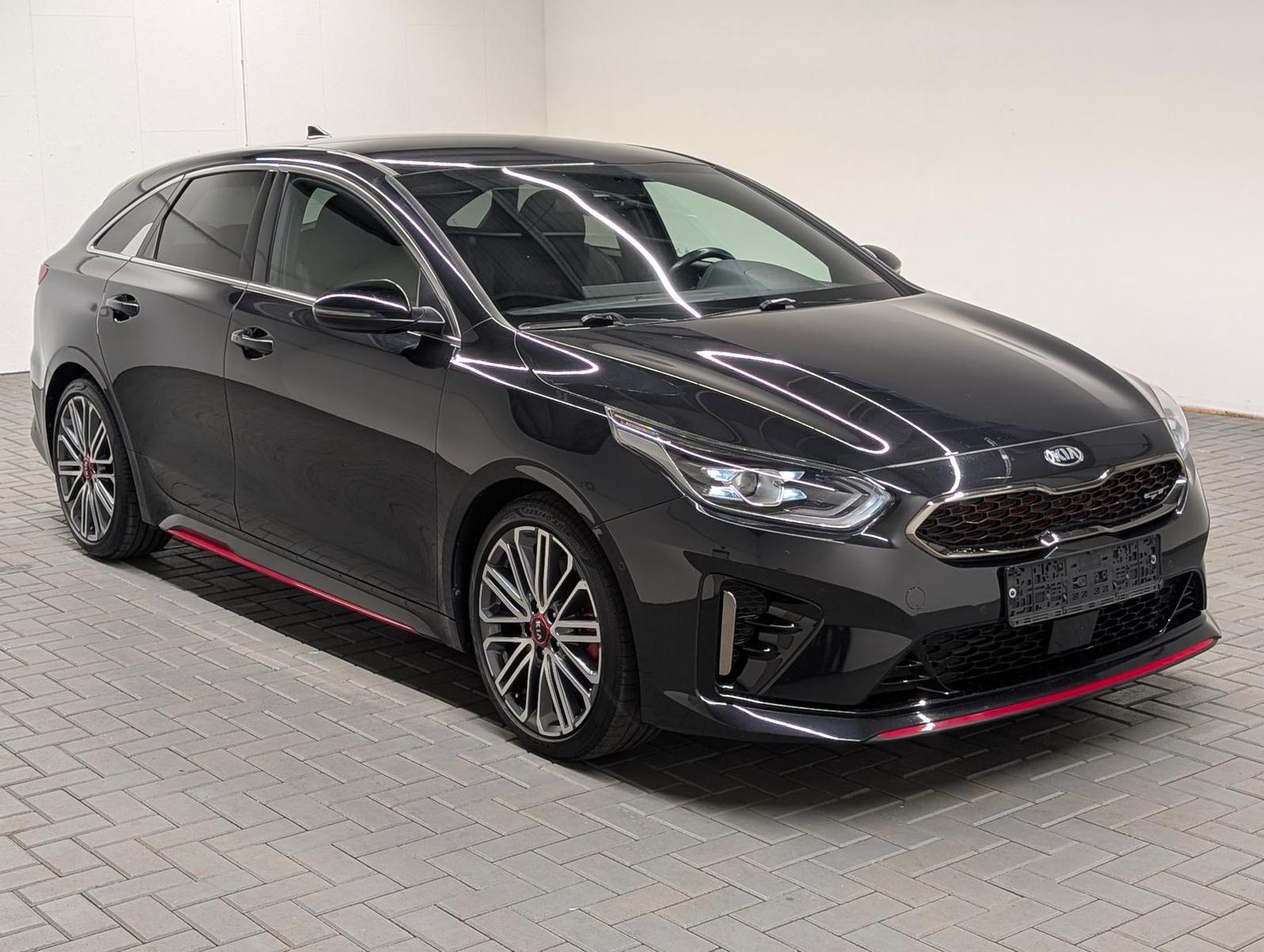 Kia ProCee'd GT LED/Virco/Navi/Kam/4xSHZ/LHZ/JBL/ACC