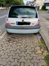 Renault Clio Sportliches Fahrweg - gebrauchte Renault Clio aus dem Jahr 1999