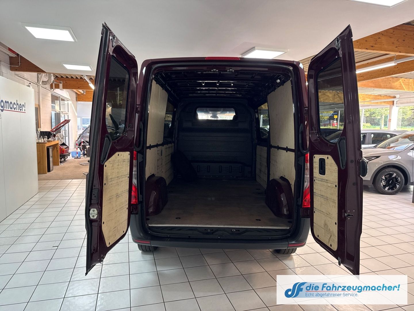 Fahrzeugabbildung Mercedes-Benz Sprinter III Kasten FWD 211 CDI L2 DAB Tel.-Vorb