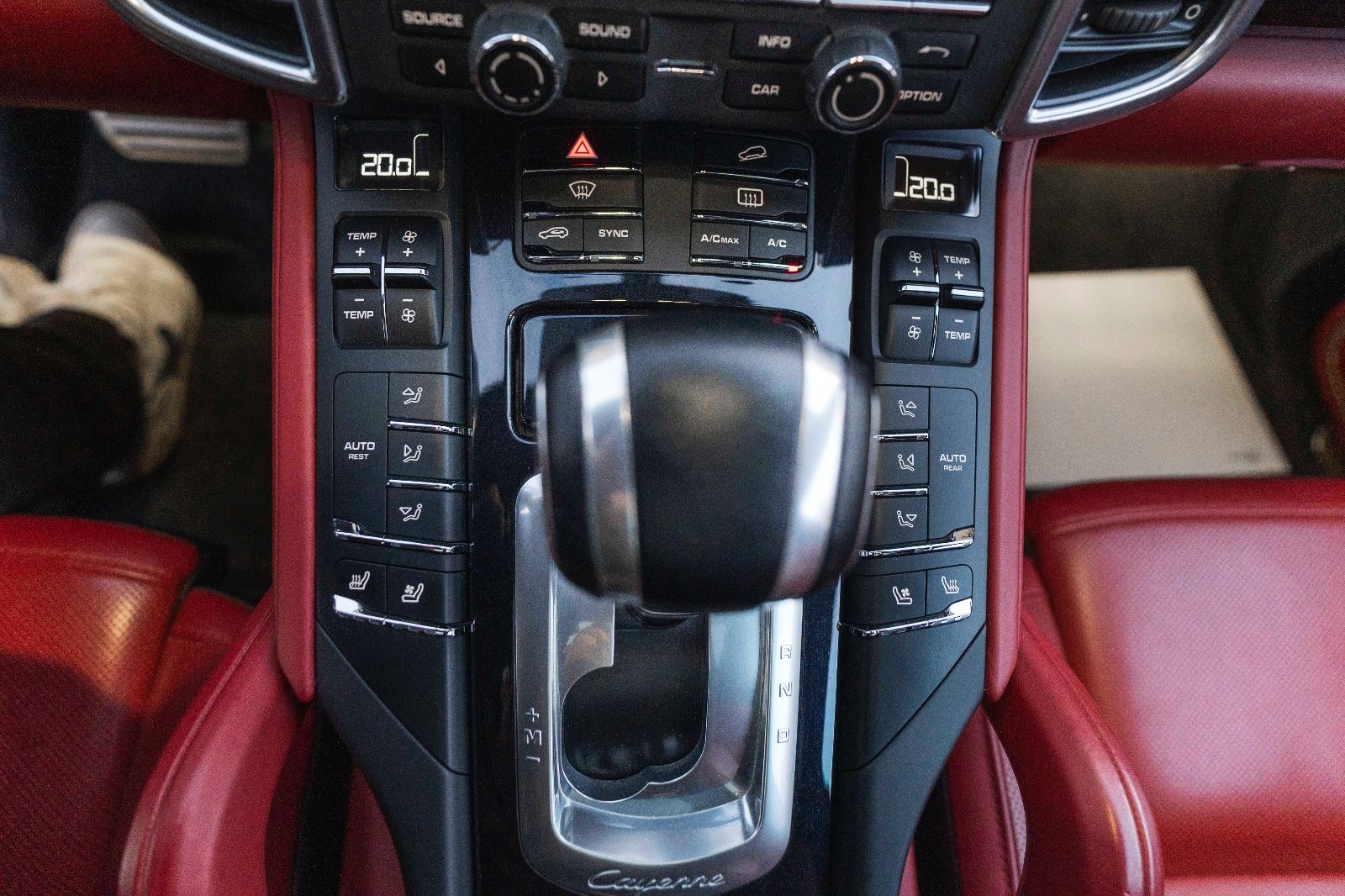 Fahrzeugabbildung Porsche Cayenne Turbo S BURMESTER SPORT-CHRONO ORI. LACK