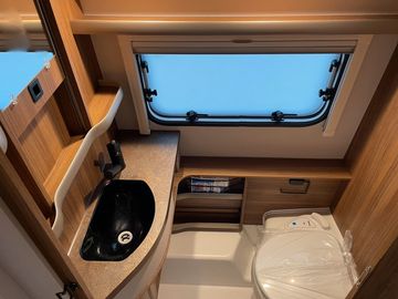 HYMER  ERIBA  HYMERCAR Touring 430 Legend Markise Dusche Komfort Paket