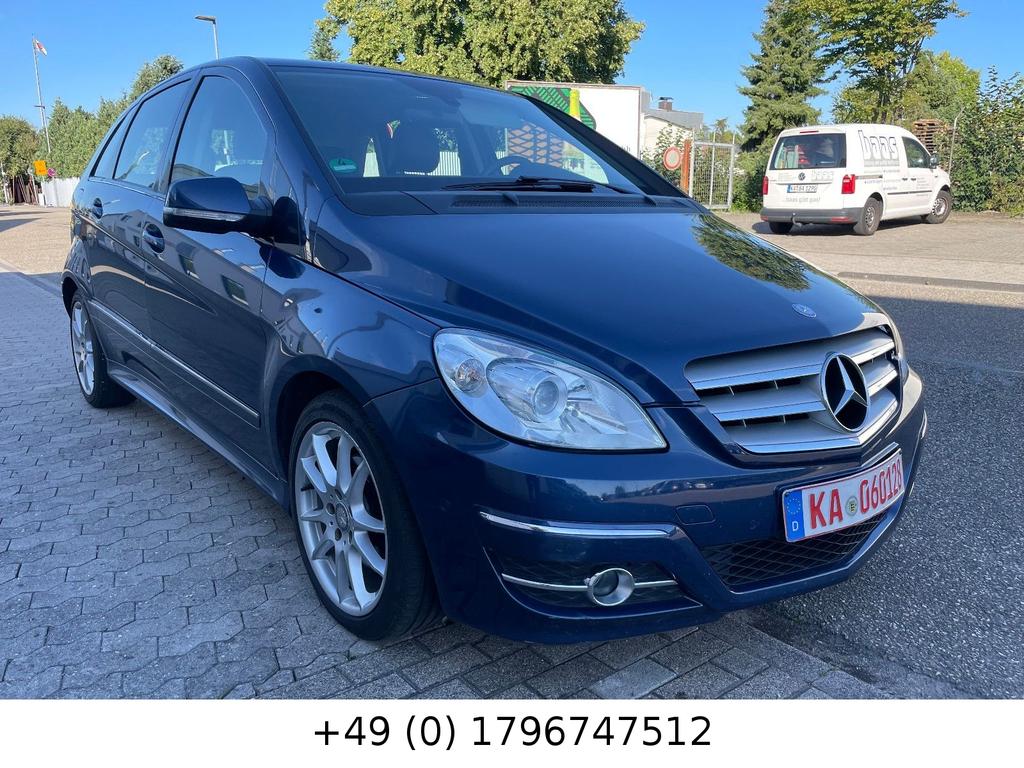 Mercedes-Benz B 180