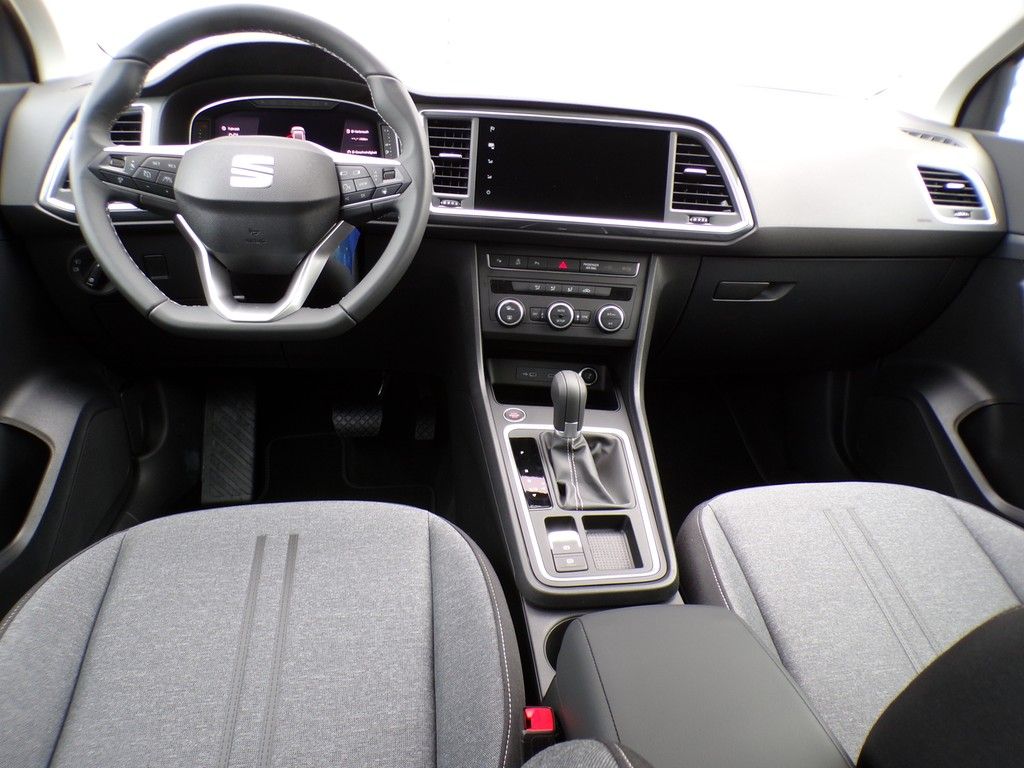 Fahrzeugabbildung SEAT Ateca 1.5 TSI DSG Road Edition
