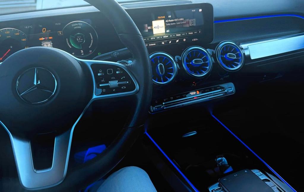 Mercedes-Benz GLB 180