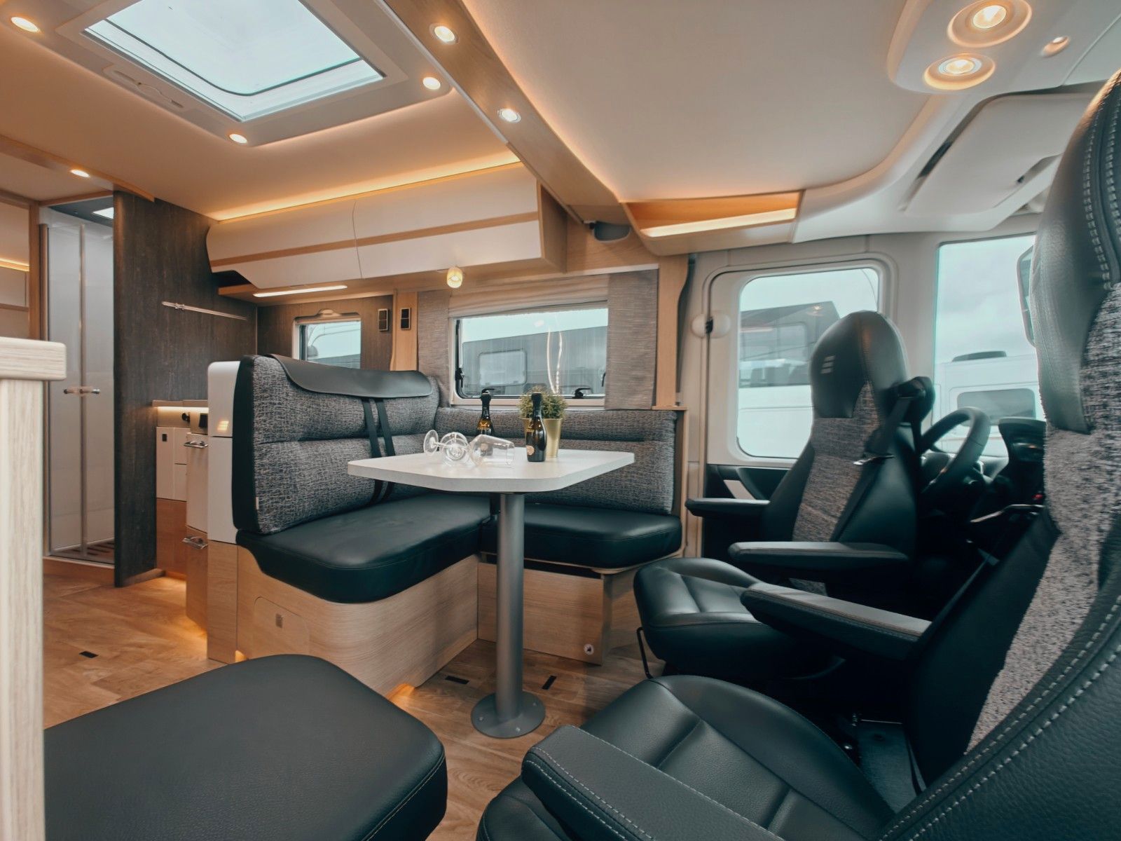 Fahrzeugabbildung HYMER / ERIBA / HYMERCAR B - KLASSE ML I 780 MASTERLINE NEU! MODELL  2025