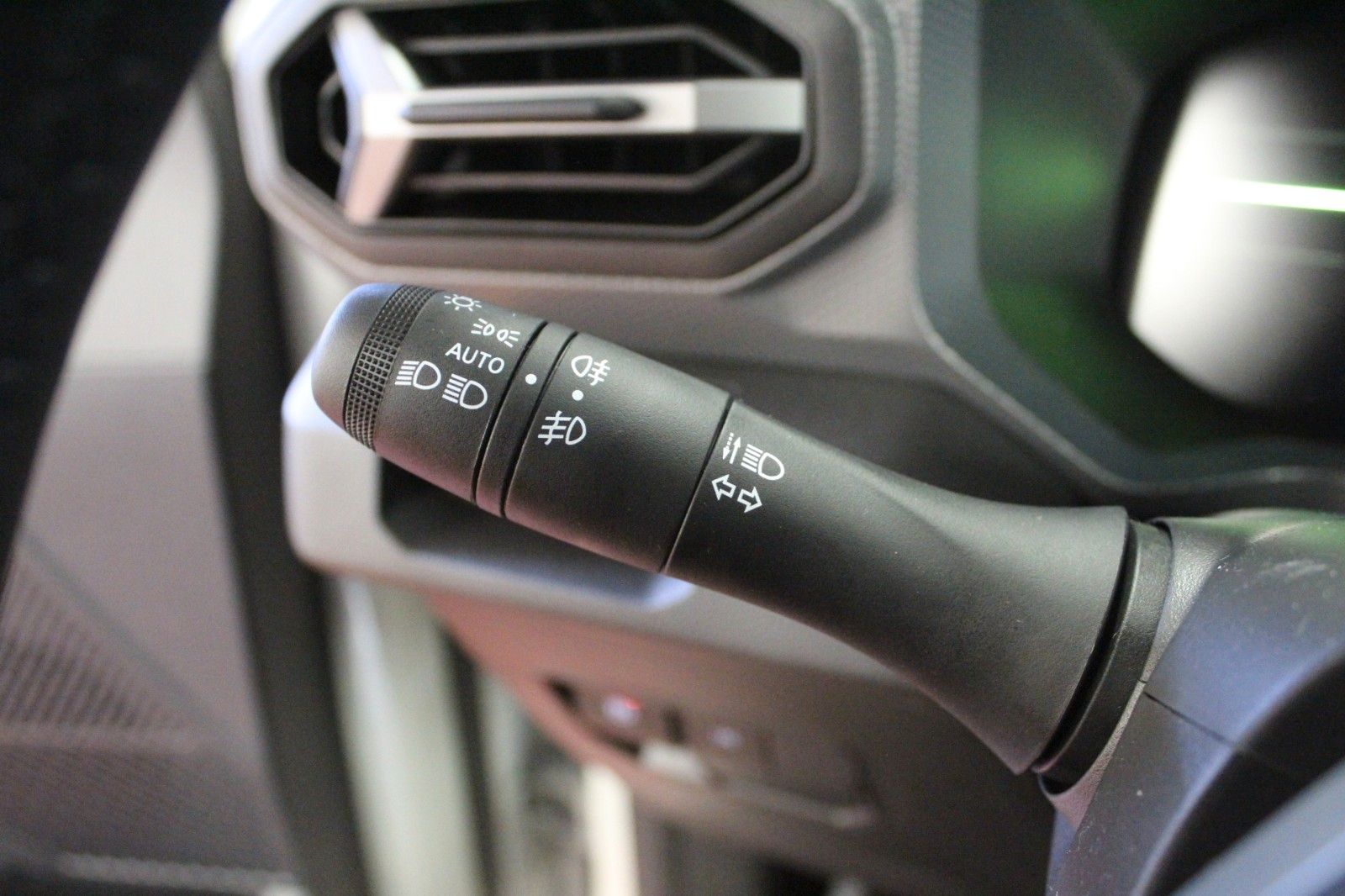 Fahrzeugabbildung Dacia Duster hybrid-G 150 4x4 Journey MY26