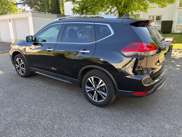 Fahrzeugabbildung Nissan X-Trail+AHK+Panorama+Navi+Kamera+PDC+SHZ+