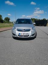 Opel Zafira 1.8 Family  - Opel Zafira mit Benzin-Antrieb: Kleinbus, 1.8