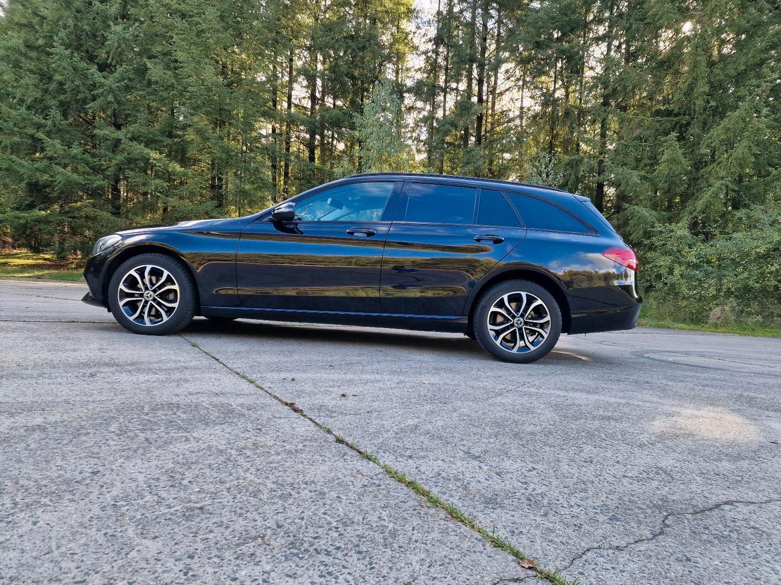 Mercedes-Benz C 220