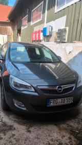 Opel Astra j Sports tourer - Opel Astra aus 2010: Sport Tourer