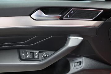 Volkswagen Passat Variant 2.0 R-Line AHK StHz Matrix Kamera