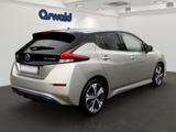 Nissan Leaf 40 kWh Automatik - N-Connecta - silberne Nissan Leaf
