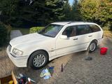 Mercedes-Benz Mercedes w202, c220d, Elegance, T-Modell, ... - Mercedes-Benz: Kombi, W202