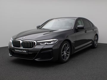 Fahrzeugabbildung BMW 520d M Sport  Kamera HUD DAB HiFi AHK DisplayKey