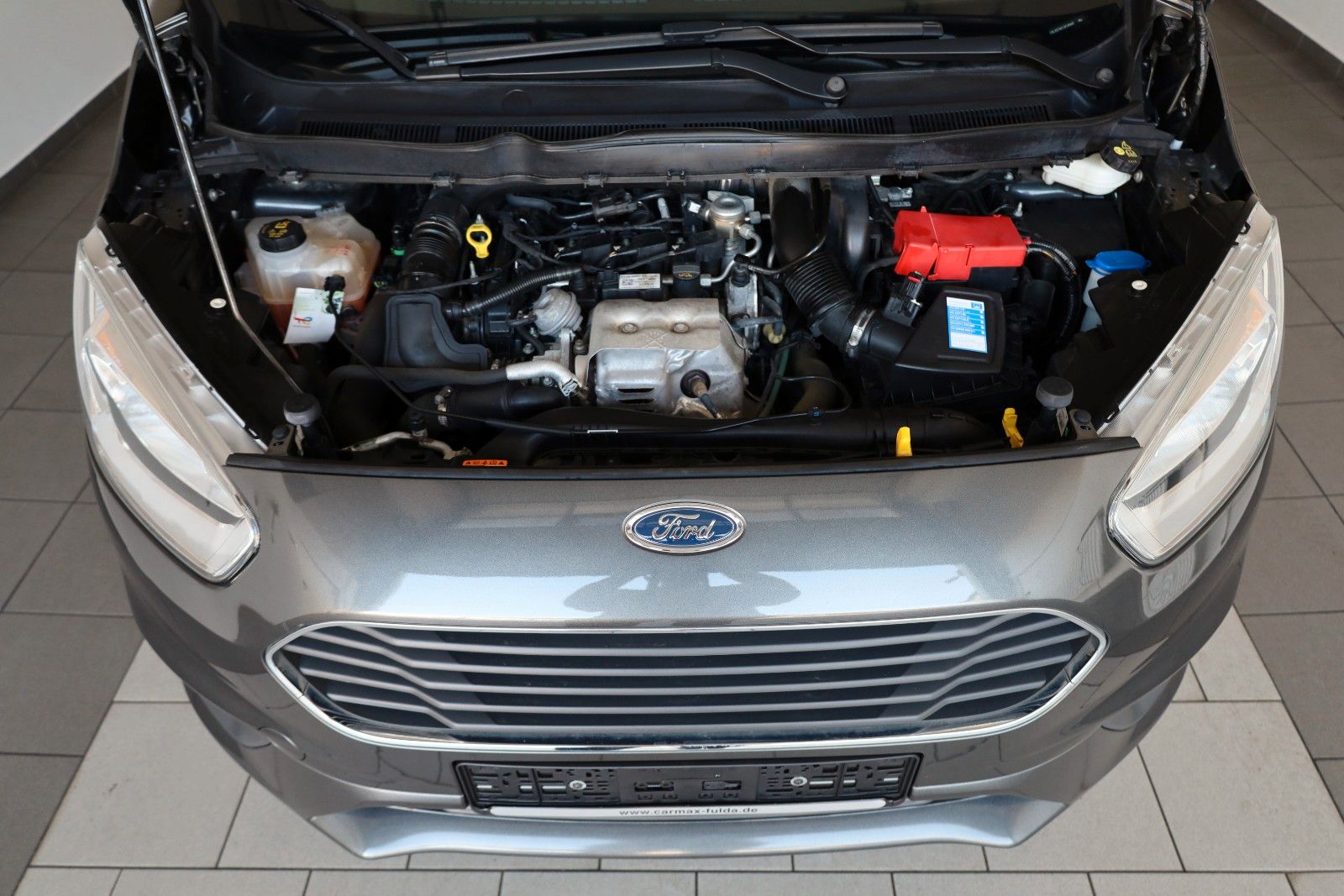 Fahrzeugabbildung Ford Tourneo Courier Titanium SH,GRA,Apple CarPlay