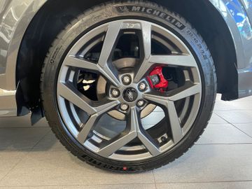 Fahrzeugabbildung Ford Puma ST X / Perfomance-Paket