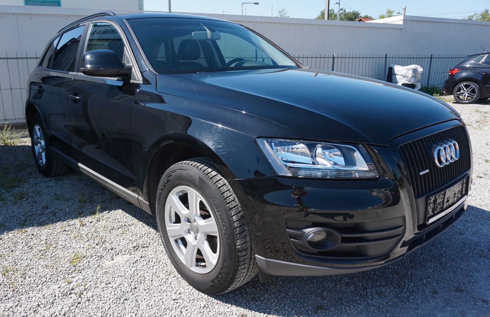 Fahrzeugabbildung Audi Q5 2.0 TFSI  quattro, Leder, SHZ, 8 fach bereift