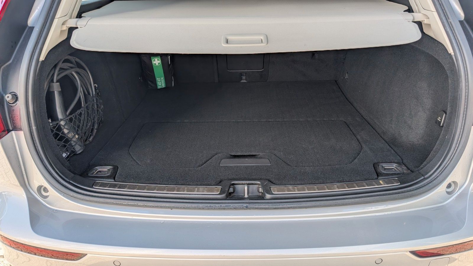 Fahrzeugabbildung Volvo V60 T8 Plug-in Hybrid | AHK | ACC | Kamera