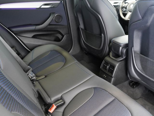 Fahrzeugabbildung BMW X2 sDrive 20 i M Sport LED/HEADUP/KEYLESS/KAMERA
