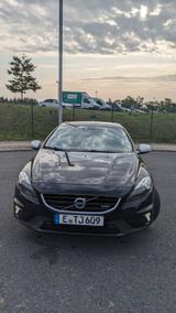 Volvo V40 T4 R-Design - Volvo V40 mit Benzin-Antrieb: Limousine, R Design