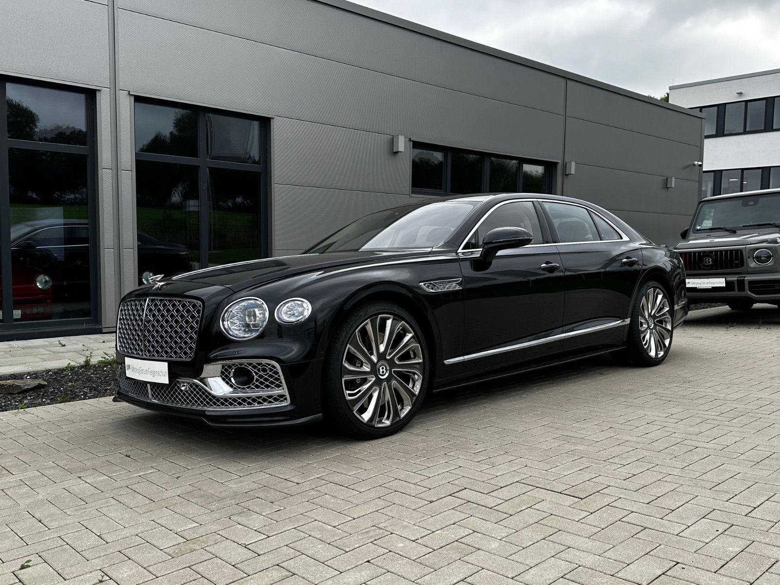 Fahrzeugabbildung Bentley Flying Spur Mulliner W12-Std-Hzg-22 Zoll-ACC-HUD