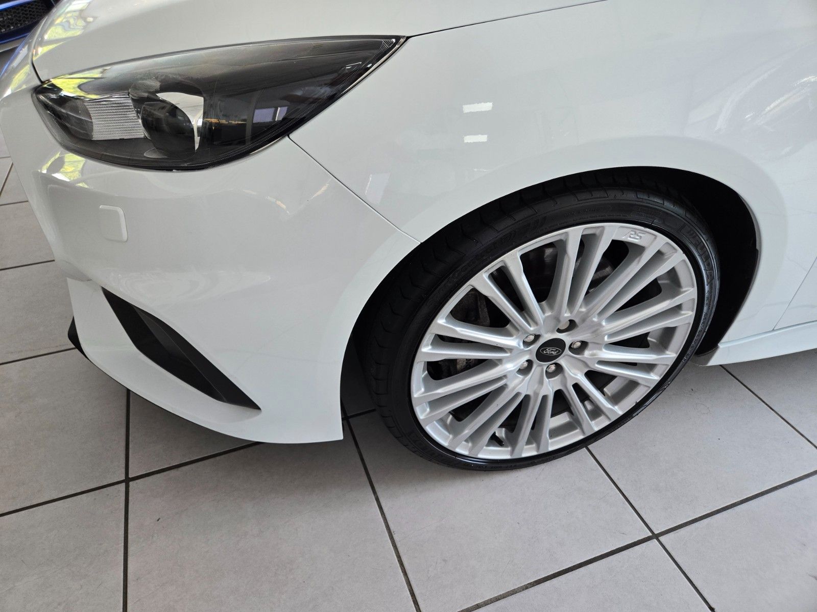 Fahrzeugabbildung Ford Focus Lim. RS*Recaro Sitze