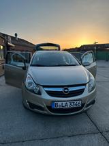 Opel Corsa Edition 111  TÜV Neu (1.4 L Motor) - Opel Corsa: Motor