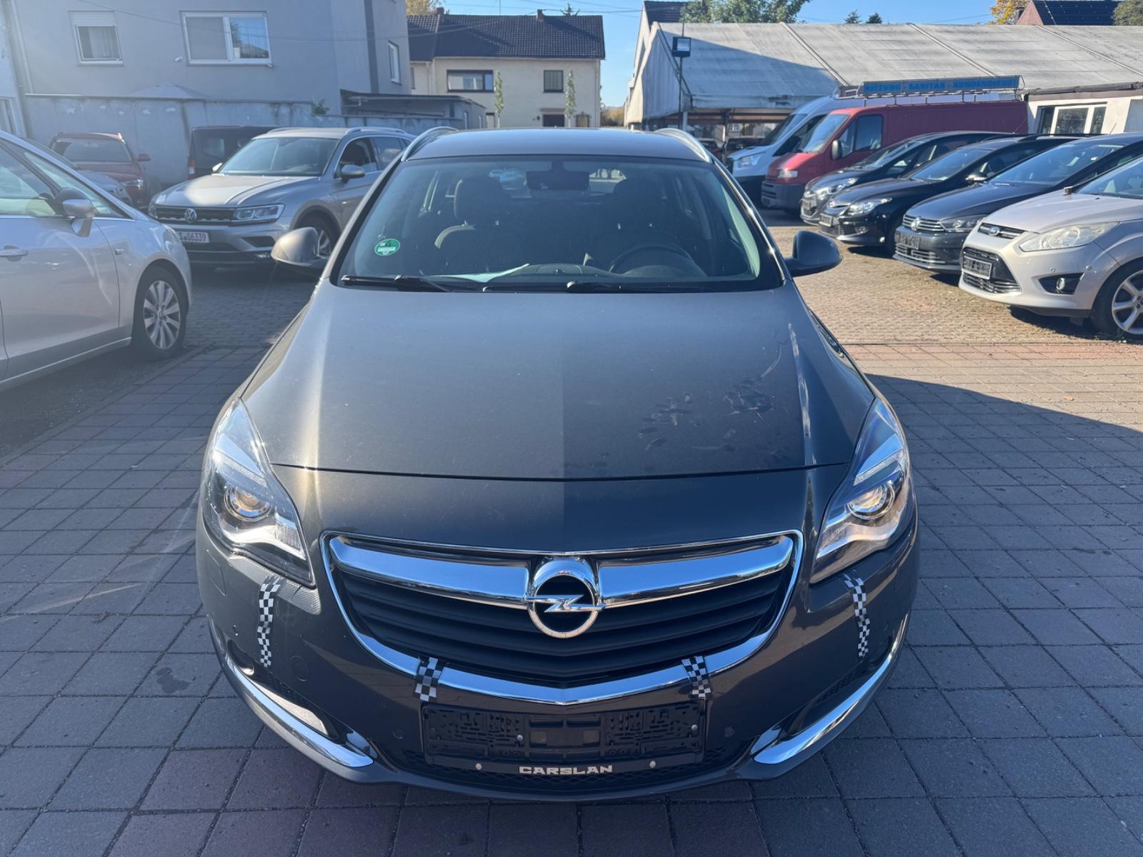 Opel Insignia 2015 — rear view