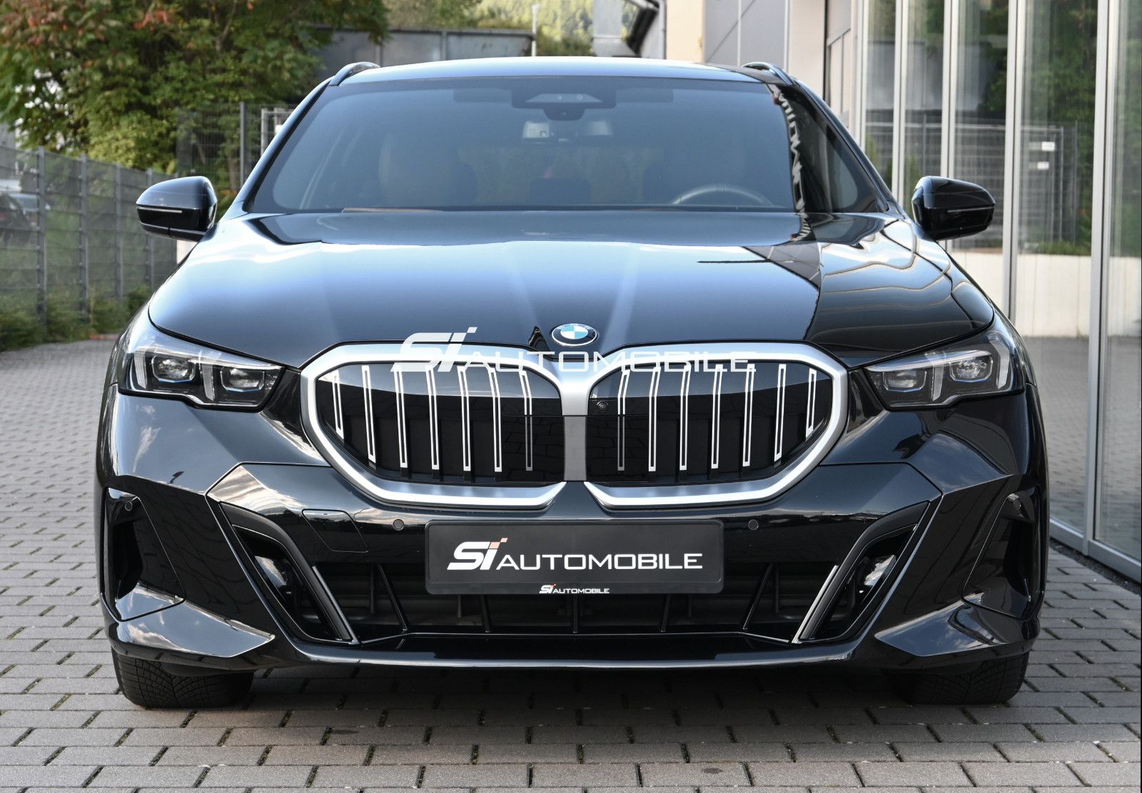 Fahrzeugabbildung BMW 540d xDrive Touring M-Sport °ACC°AHK°B&W°STANDHZ