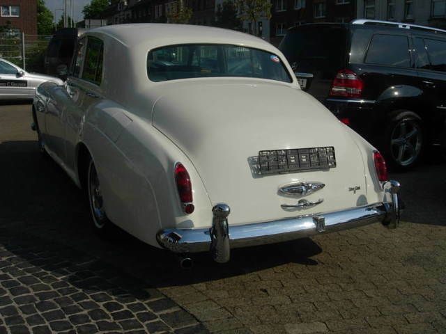Fahrzeugabbildung Rolls-Royce Silver Cloud III Linkslenker