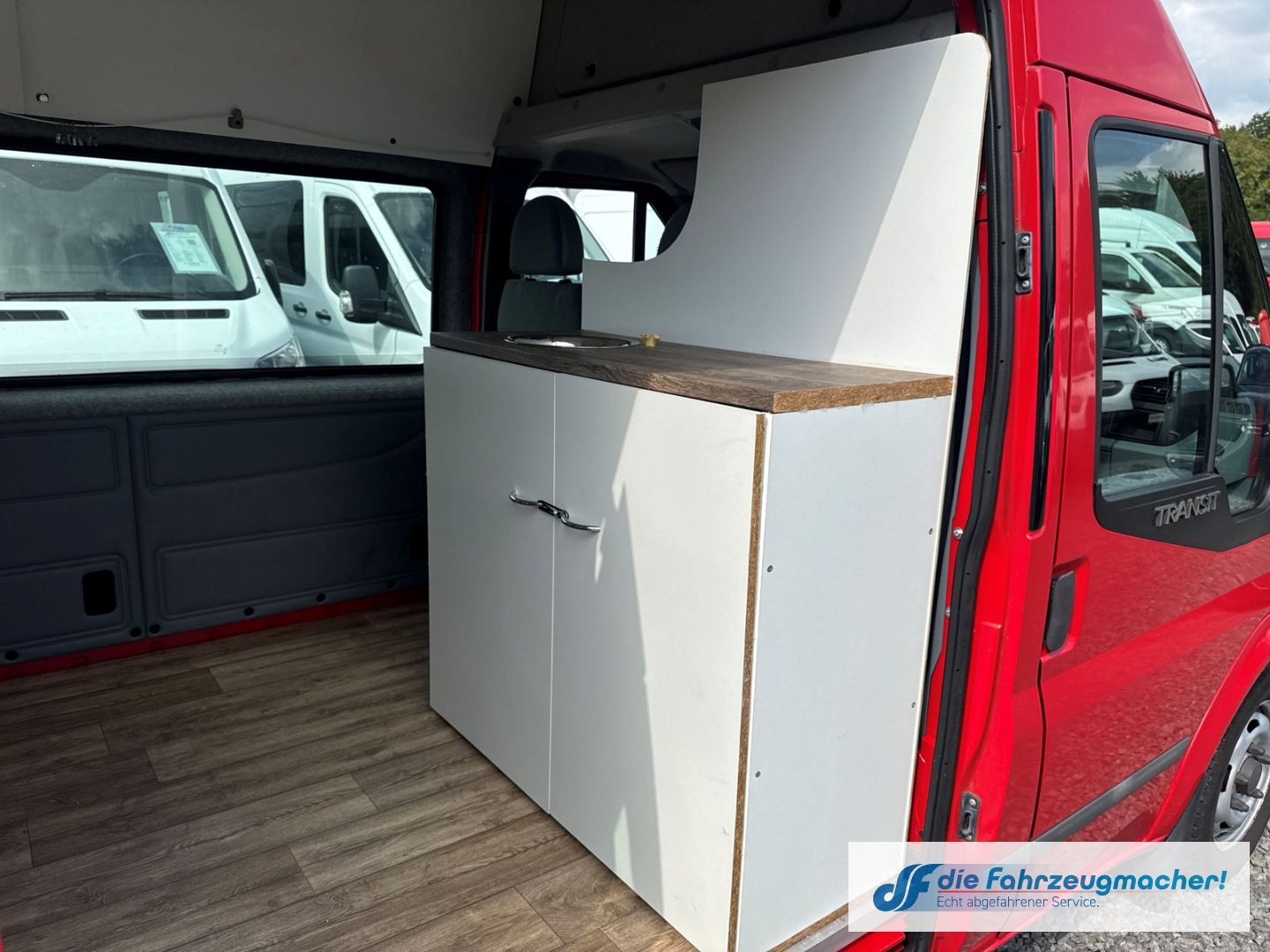 Fahrzeugabbildung Ford Transit Kombi FT 300 L 2.2 TDCI DPF Tel.-Vorb. P