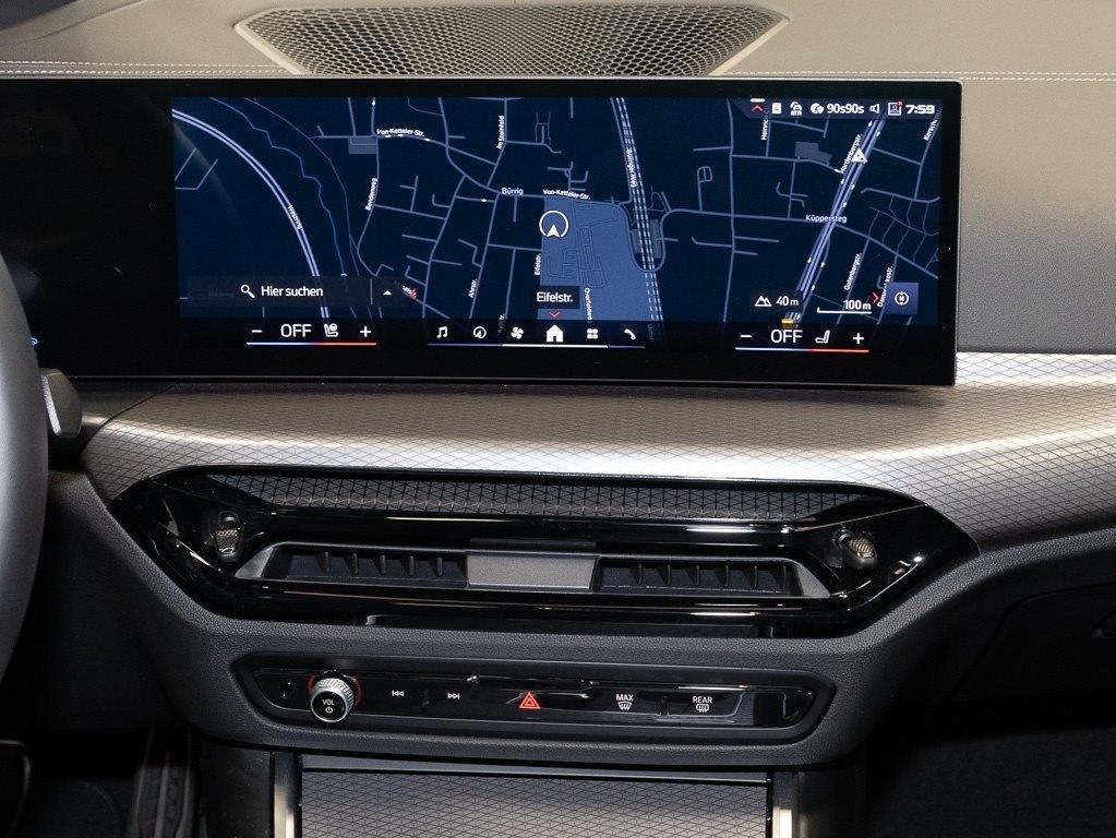 BMW M340d xDrive Touring M Sport HUD PANO RFK NAVI