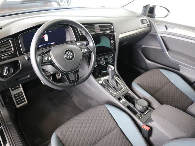 Volkswagen Golf Variant 1.6TDI DSG IQ DRIVE LED KAMERA ACC