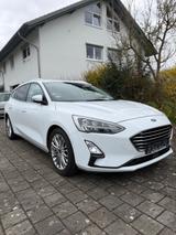 Ford Focus Turnier HUD/ACC/AHK/B&O - Ford Focus: Kombi, mit Anhängerkupplung