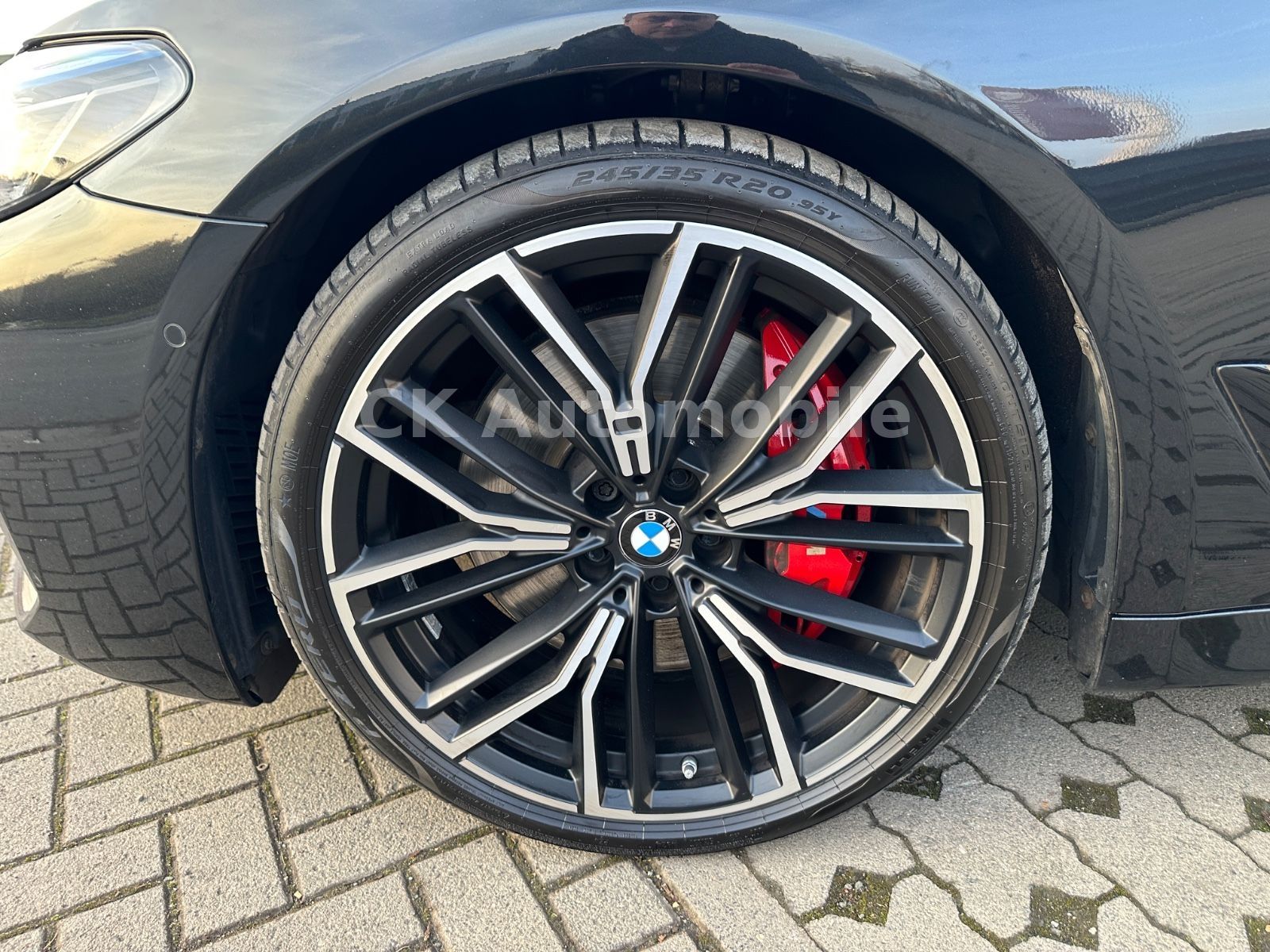 Fahrzeugabbildung BMW 530d xDrive M-Sport Facelift/Laser/Head-Up/AHK
